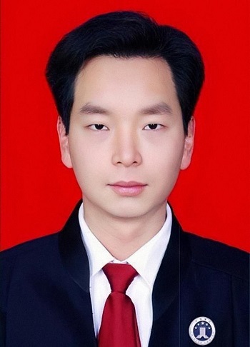 王坚任证件照.jpg