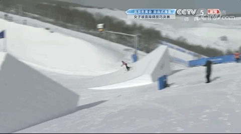 143305p29wele3l9evgul1.gif