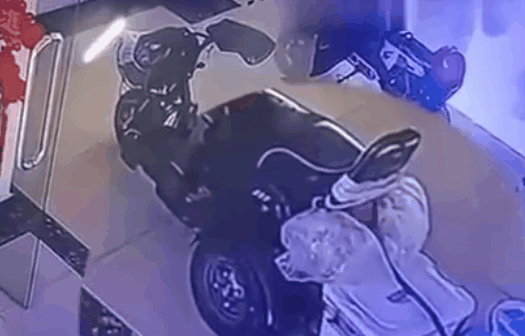092157mhzkxksufk1yckyc.gif