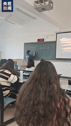 141314jzyel8pdaeqrduqe.gif