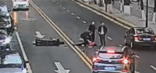 111247wn80ij8ww8mz0088.gif
