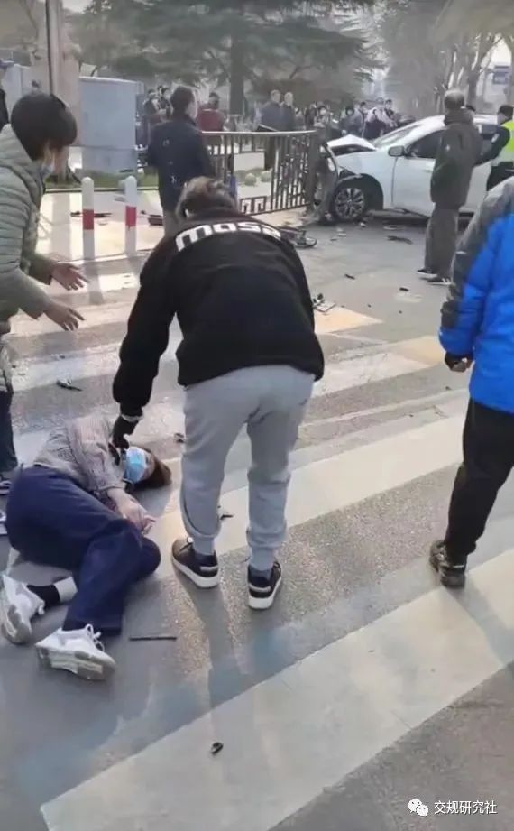 085655ao9k2stibueniz31.jpeg