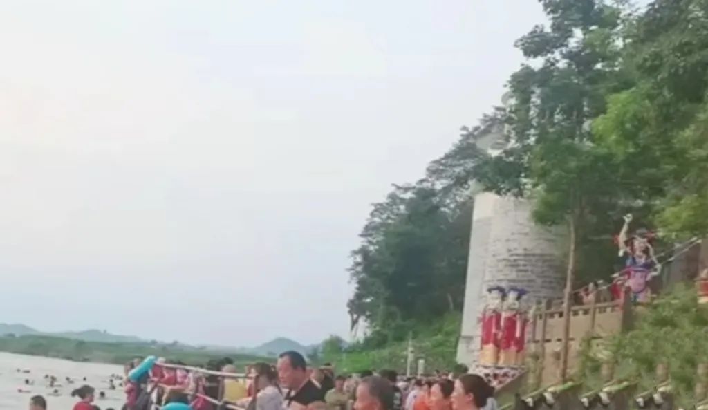 143321kscfku54sk2s2sr4.jpg