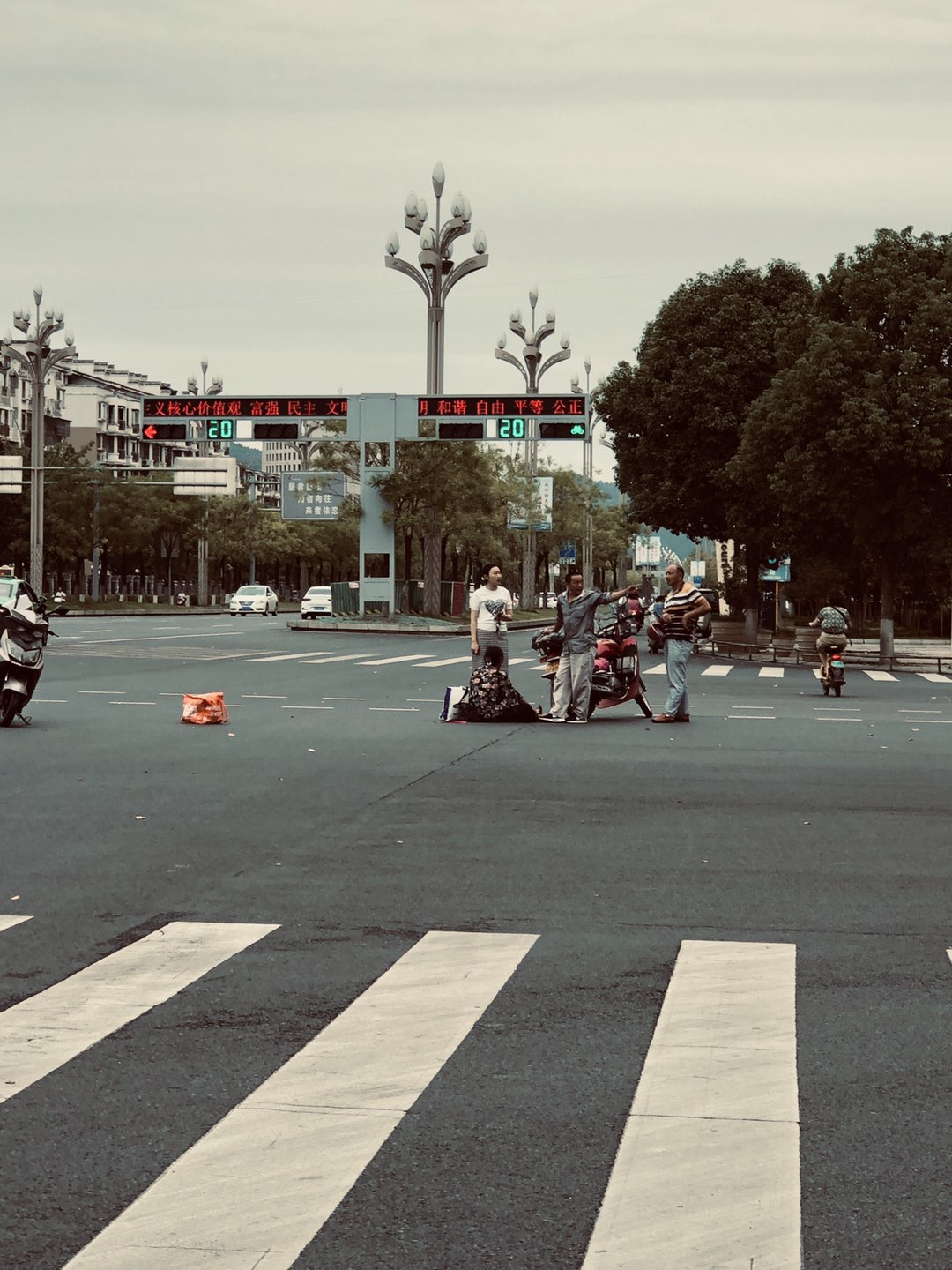 20220719103001front1_0_133_Fg7hKhYP0cCD81kbECj5d_EGhxZ3.jpg