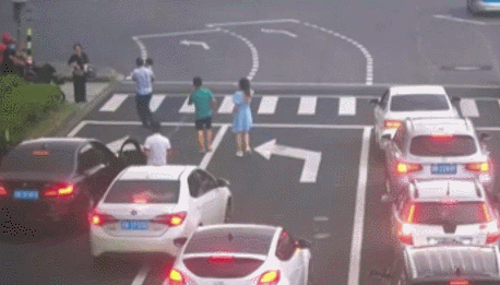 091235kwvj4ydxyvwcdoyz.gif