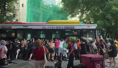 090240xr6an8hpfqa8fwwk.gif