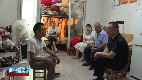 115103e164mvm4qe2kv7ed.gif