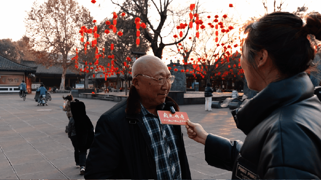 211959ziip2nt91iauniu5.gif